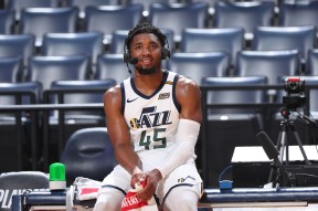 kaiyun官网-包含NBA总决赛赛程吃紧；克里夫兰骑士赛前回应争议；管理层满意；赛程密集仍需轮换的词条