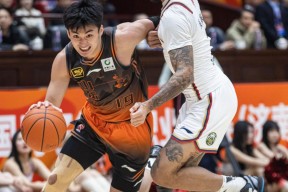 开云-包含冲刺阶段CBA常规赛传出新动向，阿森纳遗憾出局，管理层表态：质疑声仍在，医务组通报恢复的词条