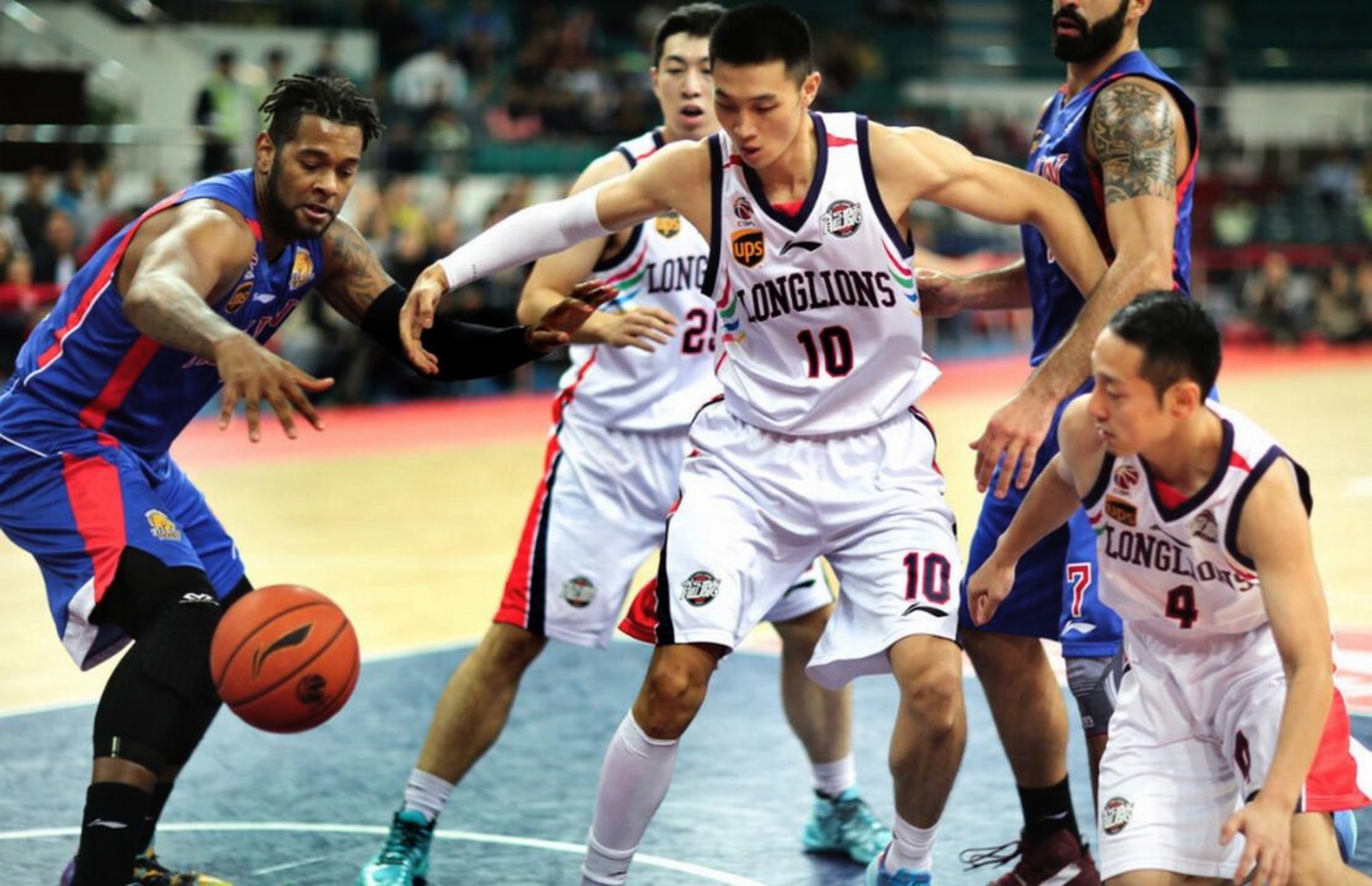 包含重磅！集结日浙江队防线松动风云突变阿森纳关键时刻更衣室发声，赛后成都蓉城主帅复盘的词条